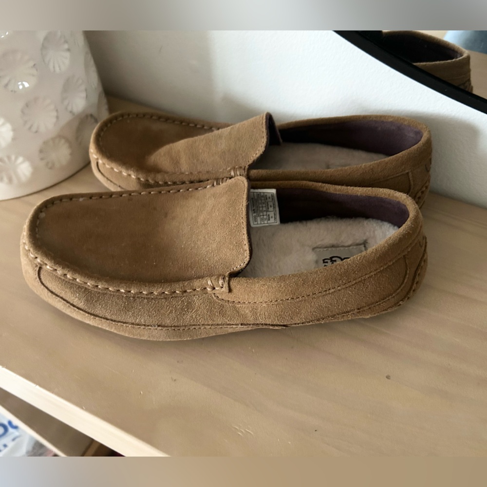 UGG Men's Alder Suede Loafer Slippers Chesnut Brown Size 10